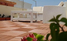 Ramzam - Spacious & Modern 3 Bedroom Apartment With Roof Terrace